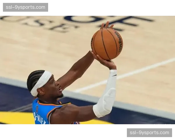 亚历山大踩线出界漏判 底线裁判视角盲区成隐患