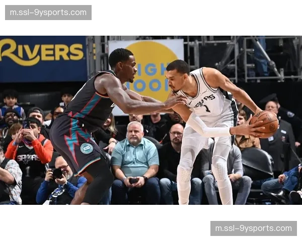 马刺客场力克东部第一活塞 文班亚马21分17篮板6盖帽统治内线